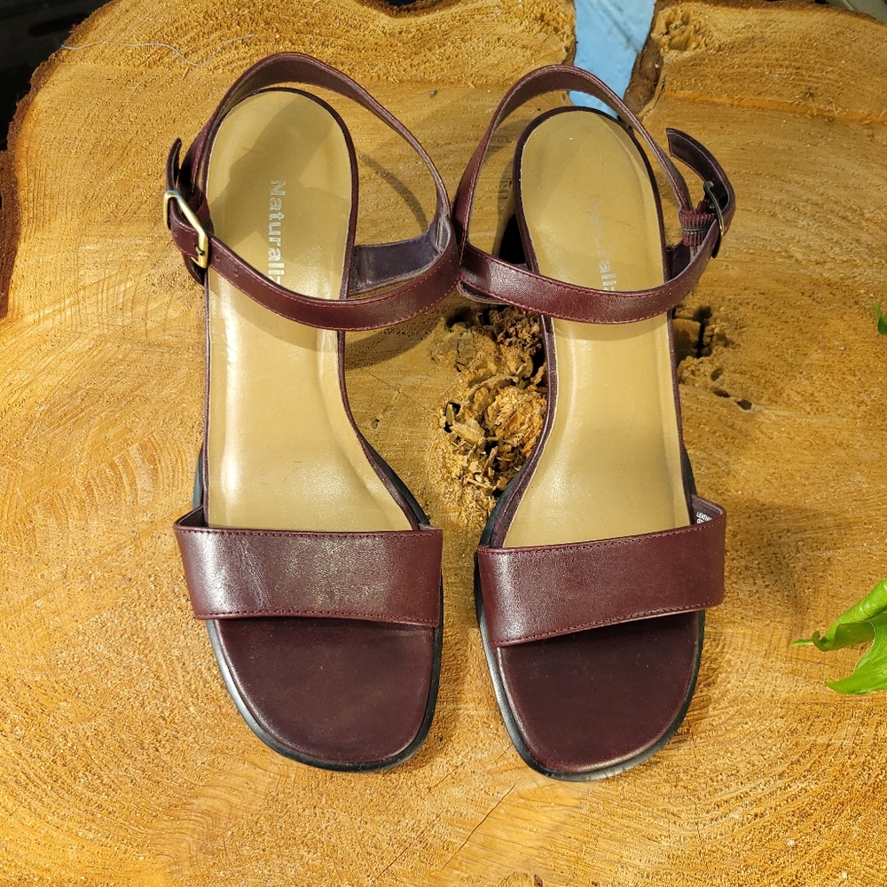 Naturalizer Burgundy Sandals - Picture 4 of 10